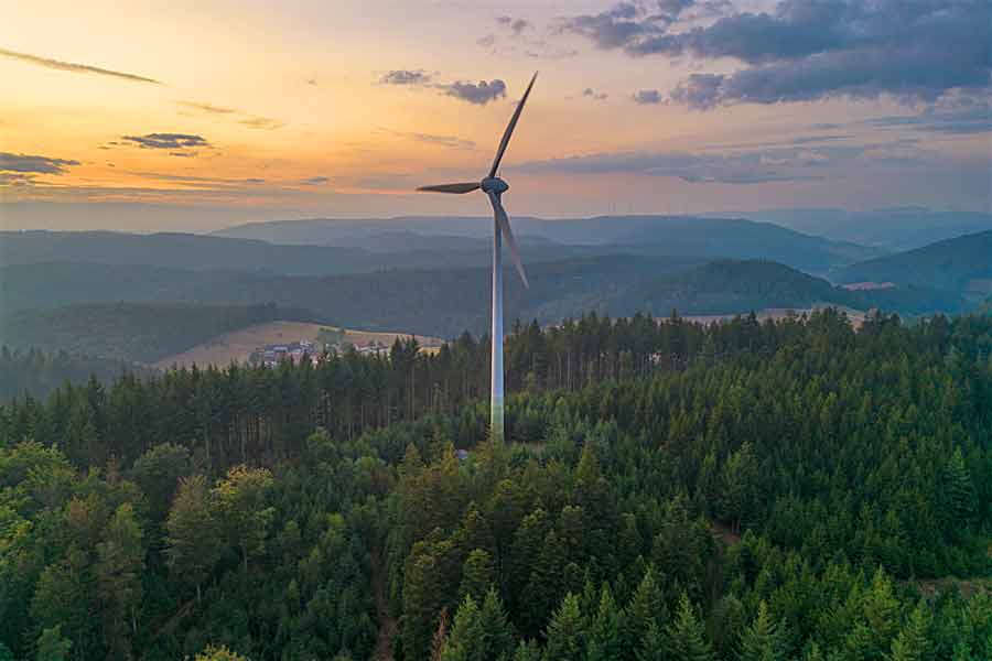 Windkraftanlage im Schwarzwald